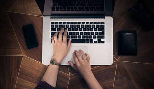 破解版直接用的不停给对方打电话的软件